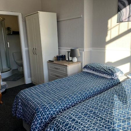 Y Garth Guesthouse Бангор Экстерьер фото